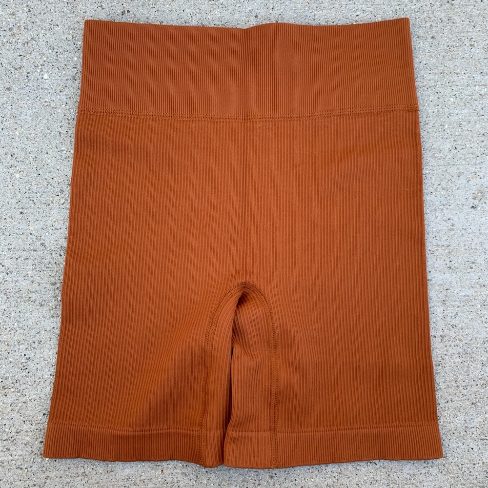 Neutral Brown Ribbed Activewear Biker Short Sets NWT - Picture 10 of 11